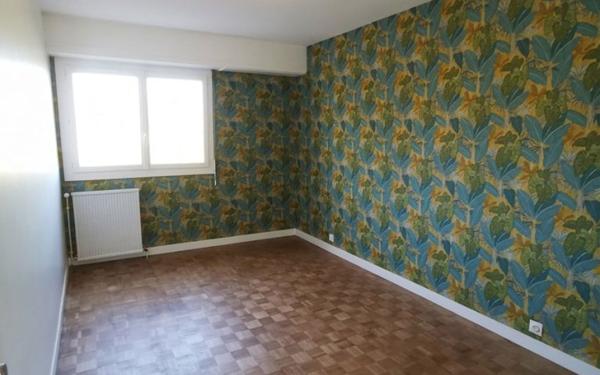 Appartement à vendre    3 pièces • 81 m2 Pau