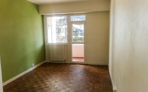 Appartement à vendre    3 pièces • 81 m2 Pau