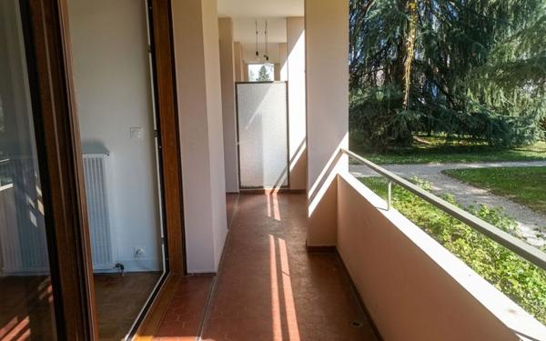 Appartement à vendre    3 pièces • 81 m2 Pau