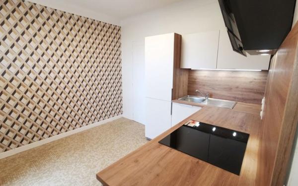 Appartement à vendre    3 pièces • 81 m2 Pau