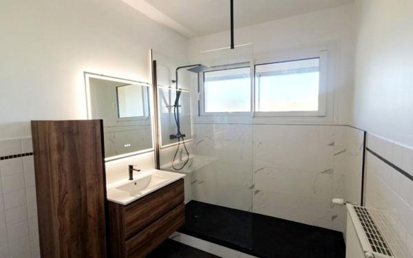 Appartement à vendre    3 pièces • 81 m2 Pau