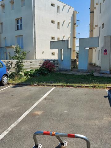 Emplacement de stationnement quartier Les Minimes