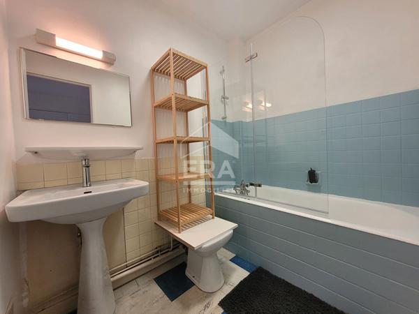 LOCATION MEUBLEE - PAU - Secteur Verdun : Appartement T3 de 64m²  avec 2 balcons et parking