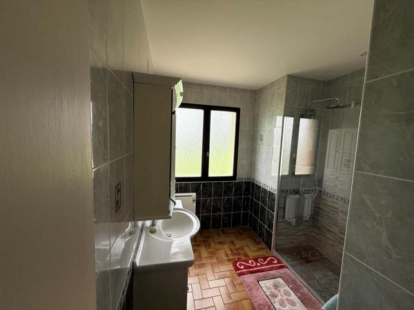 A LOUER MAISON 3 CHAMBRES sur 5000 m² A CAVIGNAC Cavignac (33620)