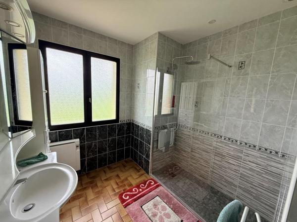A LOUER MAISON 3 CHAMBRES sur 5000 m² A CAVIGNAC Cavignac (33620)
