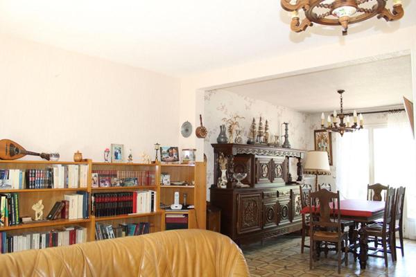 Exclusivité !! Côtes d'Armor 22440 Ploufragan. 3 chambres dont une au RDC, terrain constructible, divisible, garage