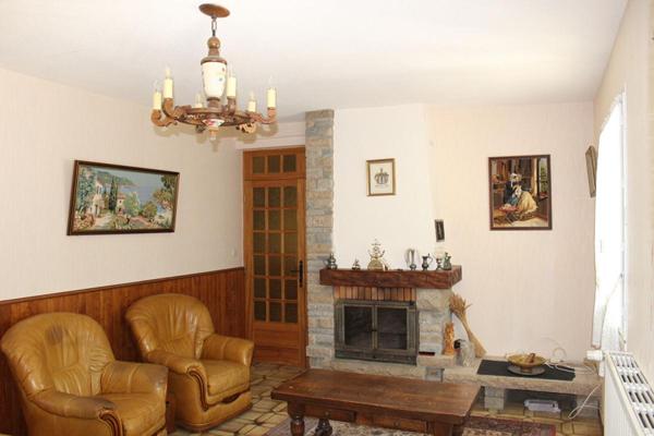 Exclusivité !! Côtes d'Armor 22440 Ploufragan. 3 chambres dont une au RDC, terrain constructible, divisible, garage