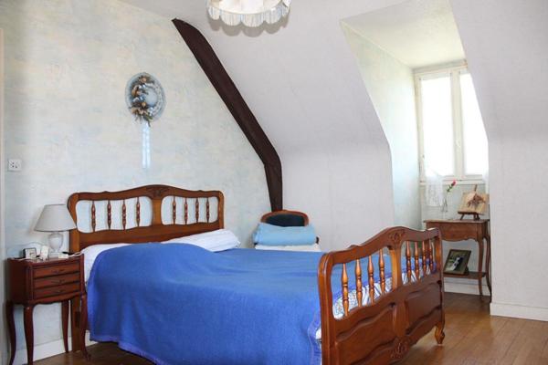 Exclusivité !! Côtes d'Armor 22440 Ploufragan. 3 chambres dont une au RDC, terrain constructible, divisible, garage