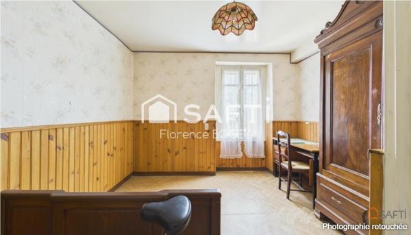 Maison de plain-pied pleine de charme, à réinventer dans un écrin de nature.