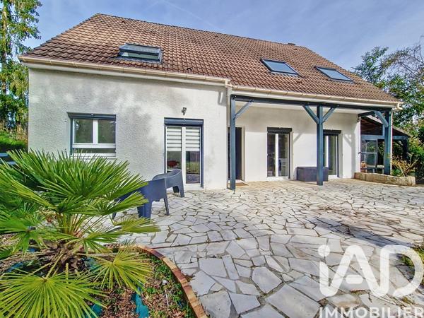 Maison à vendre 7 pièces 152 m² Saint-Fargeau-Ponthierry