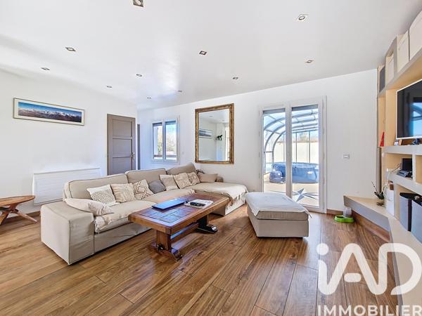 Maison à vendre 7 pièces 152 m² Saint-Fargeau-Ponthierry