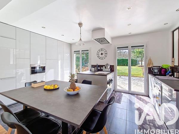 Maison à vendre 7 pièces 152 m² Saint-Fargeau-Ponthierry