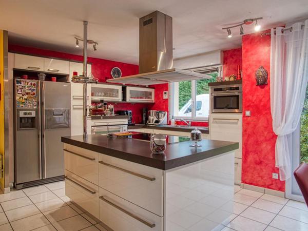 Maison Guecelard 11 pièce(s) 290 m2