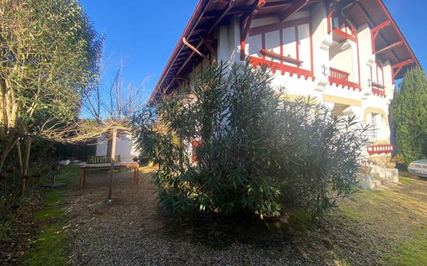 Maison à vendre    6 pièces • 184 m2 Bayonne