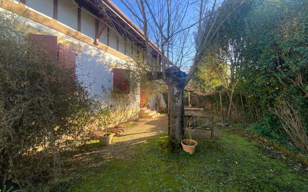 Maison à vendre    6 pièces • 184 m2 Bayonne