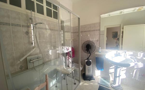 Maison à vendre    6 pièces • 184 m2 Bayonne