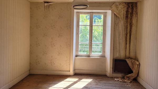 Immeuble avec local commercial