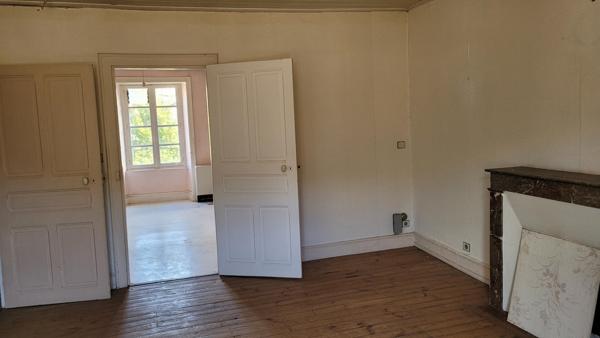 Immeuble avec local commercial