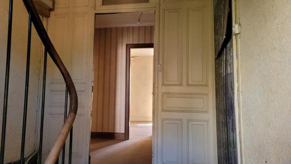 Immeuble avec local commercial