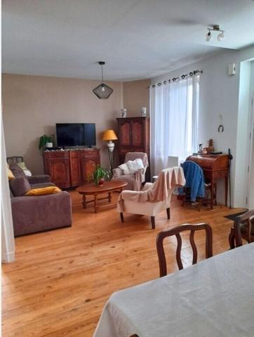 Charmante maison de ville avec vie de plain-pied. Secteur Bergerac Rive Droite