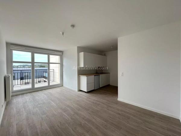 Location                                                      Appartement
                        
                     1 pièces                      29 m2                     à Montlhéry