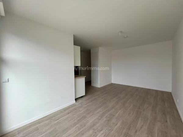 Location                                                      Appartement
                        
                     1 pièces                      29 m2                     à Montlhéry