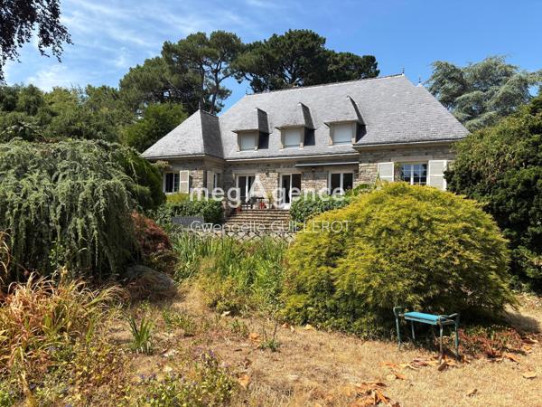 Maison à LARMOR-PLAGE, 56260 - 10 pièces 260m²