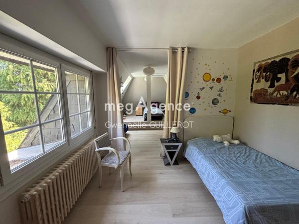 Maison à LARMOR-PLAGE, 56260 - 10 pièces 260m²