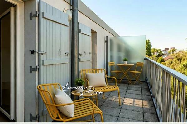 APPARTEMENT AVEC ASCENSEUR, TERRASSE ET GARDIEN