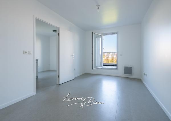 APPARTEMENT AVEC ASCENSEUR, TERRASSE ET GARDIEN
