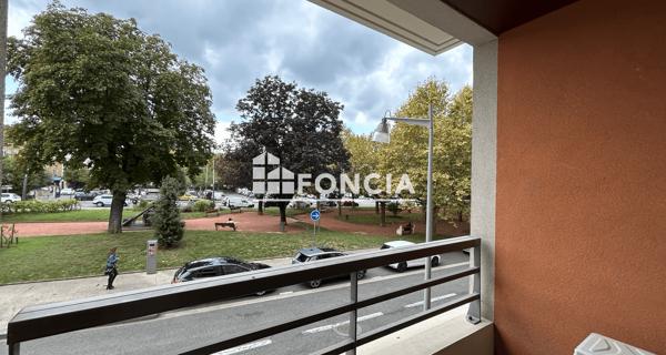 Location Appartement 2 pièces 47 m² - Villefranche-sur-saône 69400
