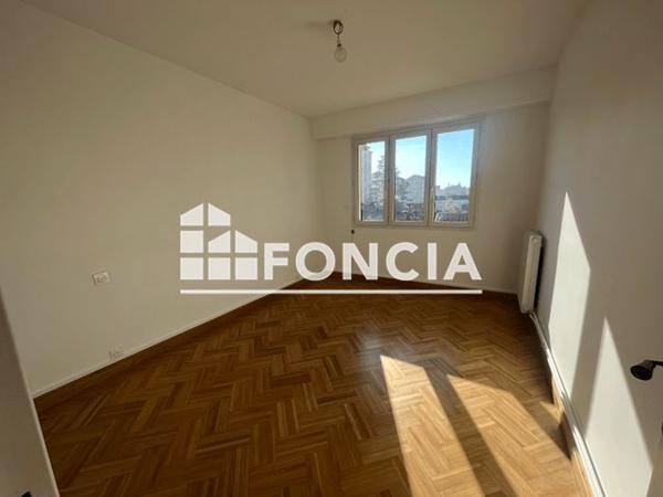 Location Appartement 3 pièces 68.5 m² - 4 RUE DU SERGENT BERNES CAMBOT Pau 64000