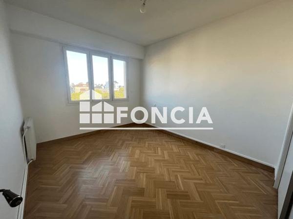 Location Appartement 3 pièces 68.5 m² - 4 RUE DU SERGENT BERNES CAMBOT Pau 64000