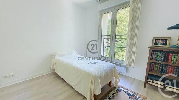 Appartement F5 à vendre  5 pièces - 96 m 2   GAGNY  - 93