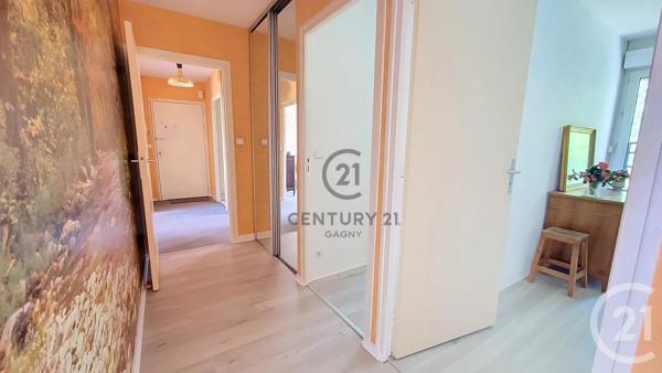 Appartement F5 à vendre  5 pièces - 96 m 2   GAGNY  - 93