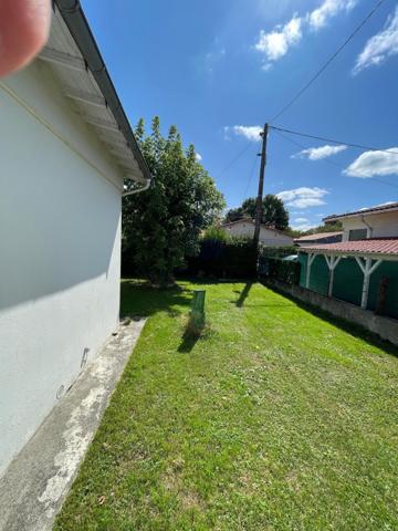 Maison traitionnelle sur parcelle arborée