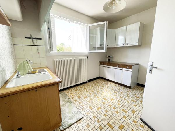 Maison traitionnelle sur parcelle arborée