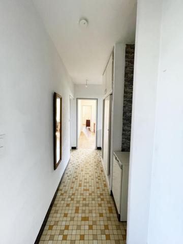 Maison traitionnelle sur parcelle arborée