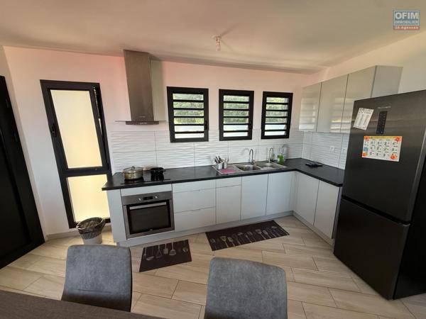 Bel appartement T3 en RDC avec magnifique vue mer et montagne proche centre ville