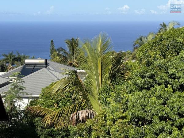 Bel appartement T3 en RDC avec magnifique vue mer et montagne proche centre ville