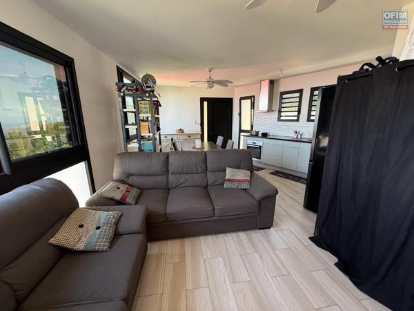 Bel appartement T3 en RDC avec magnifique vue mer et montagne proche centre ville