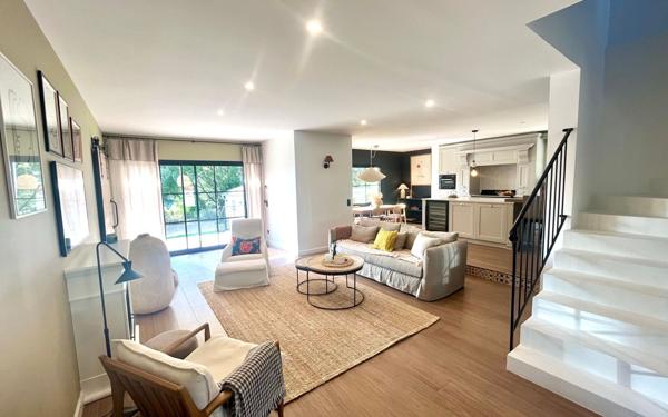 Maison à vendre    5 pièces • 200 m2 Sommières