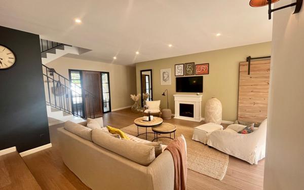 Maison à vendre    5 pièces • 200 m2 Sommières