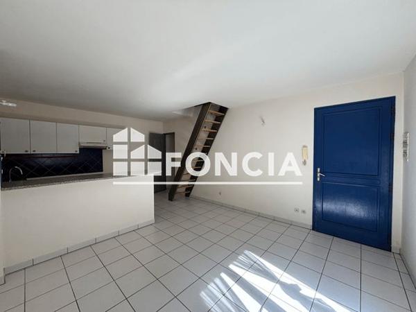 Location Appartement 2 pièces 36.74 m² - 20 BIS RUE PAUL COURIER Blere 37150