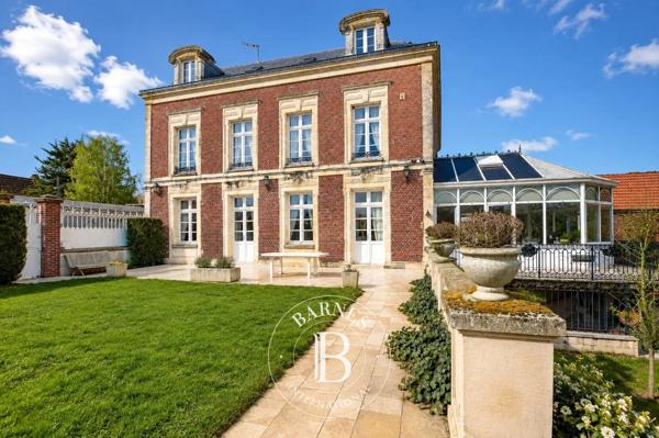 Compiègne, Maison 7 Chambres -  251 m² à vendre