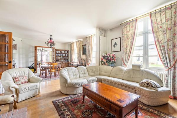 Compiègne, Maison 7 Chambres -  251 m² à vendre