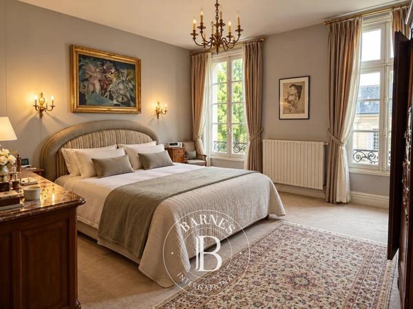 Compiègne, Maison 7 Chambres -  251 m² à vendre