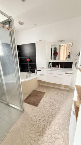 Maison de ville 5 p. 110 m² + Atelier 50 m² idéal artisan