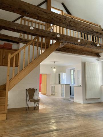 Maison à vendre    6 pièces •  Saint-Cyprien-sur-Dourdou