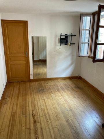 Maison à vendre    6 pièces •  Saint-Cyprien-sur-Dourdou